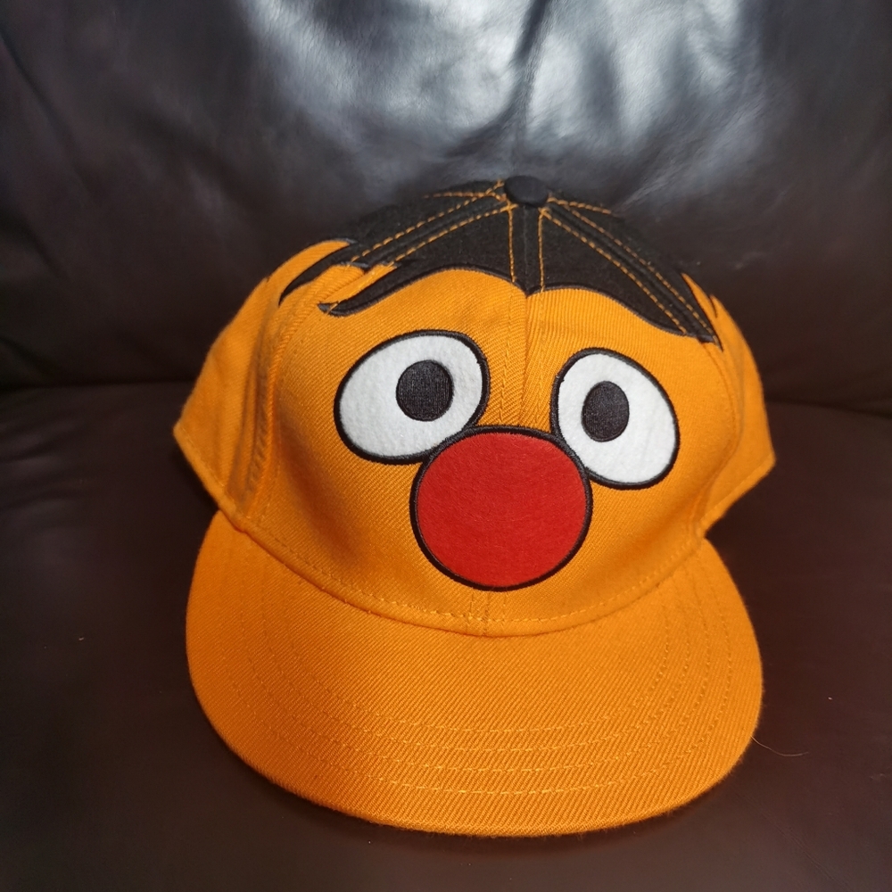 Seasame Street Ernie Hat Fitted Size 7 7/8 Vintage 90s Orange Embroidered